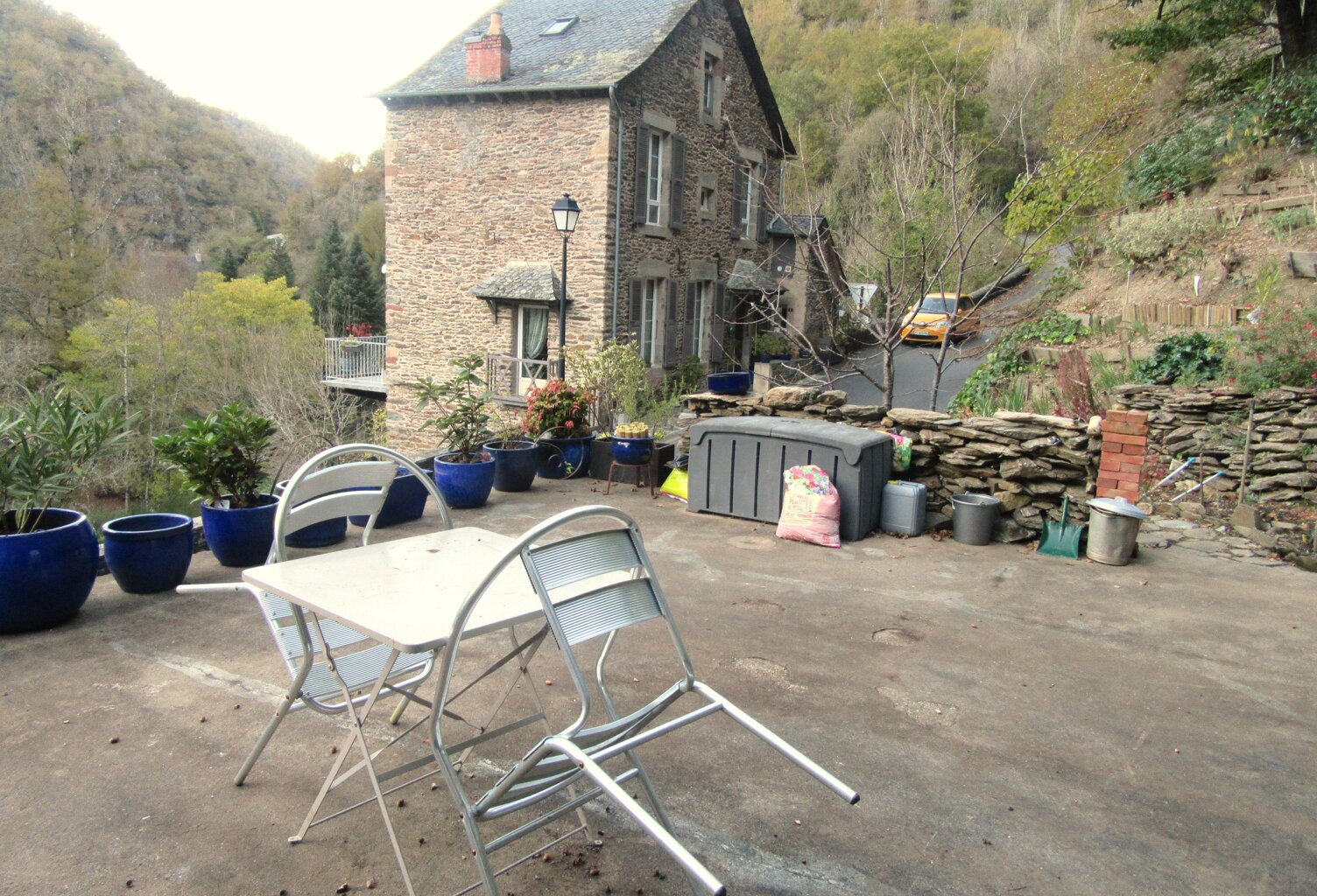 EXCLUSIVITE CONQUES -	VENTE VIAGER OCCUPE - Maison avec terrasse, garage, terrain attenant et non attenant — photo 1
