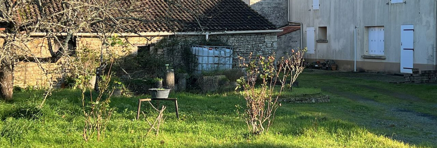 Maison 4 Pièces 101 m² à vendre à Sainte-Gemme-la-Plaine (85400)