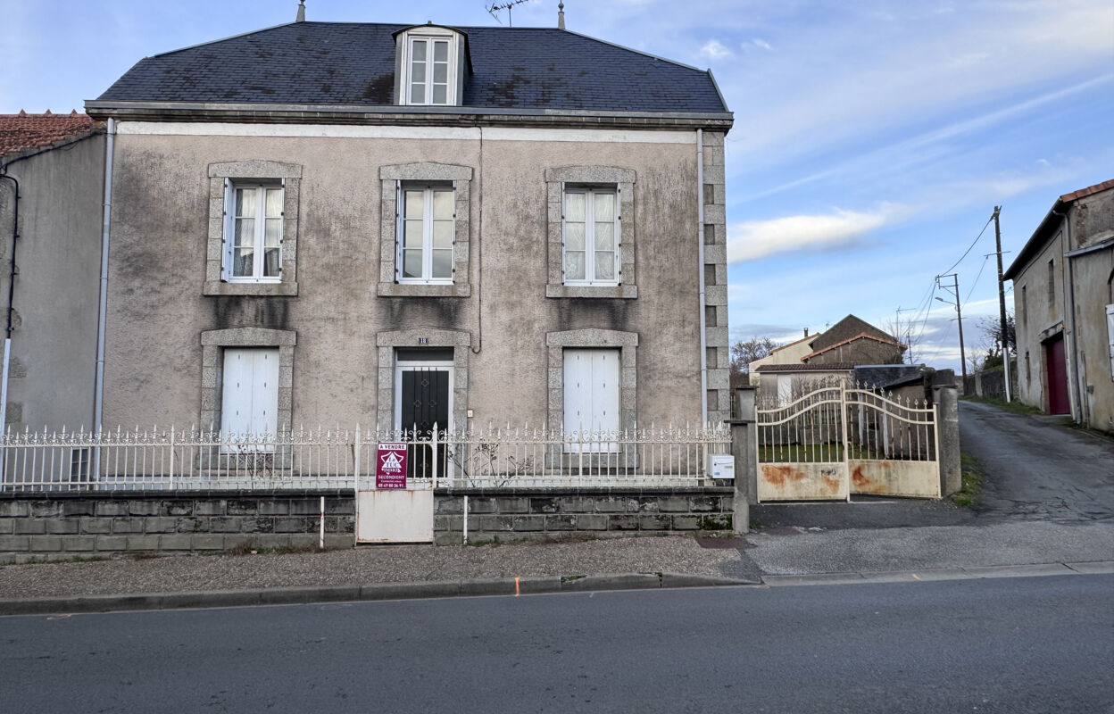 maison 6 pièces 118 m2 à vendre à Secondigny (79130)