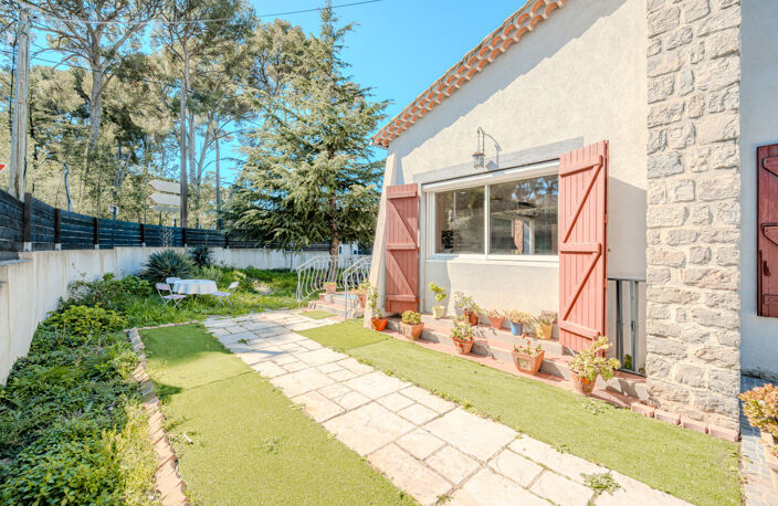 LA GARDE - SAINTE MARGUERITE : Villa Plain-Pied à 500m de la — photo 4