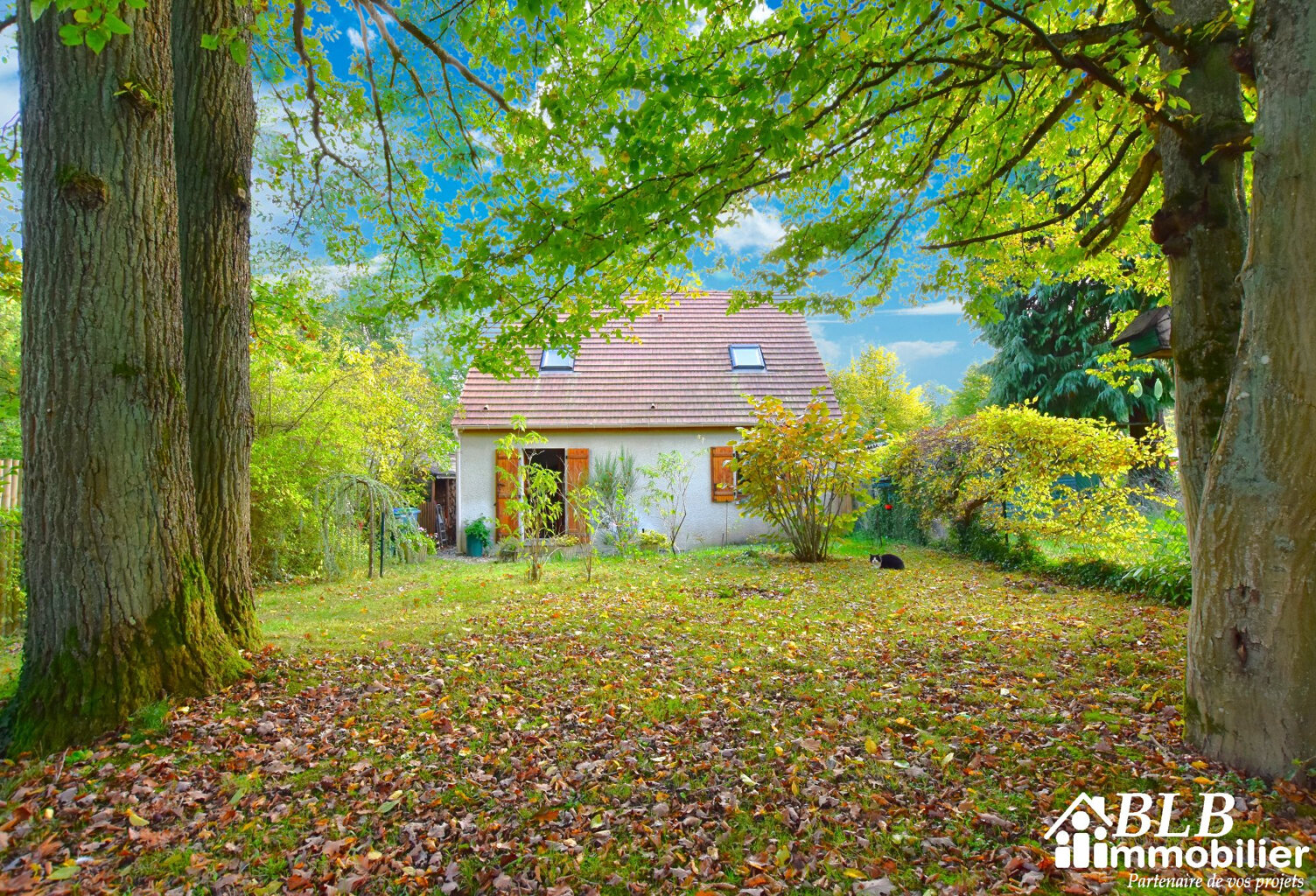78690 LES ESSARTS LE ROI   Belle maison de 5 pièces sur un a — photo 1