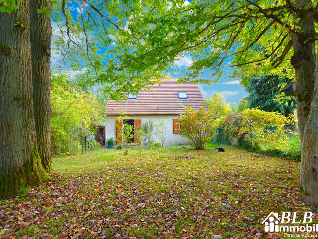 78690 LES ESSARTS LE ROI   Belle maison de 5 pièces sur un a — photo du bien