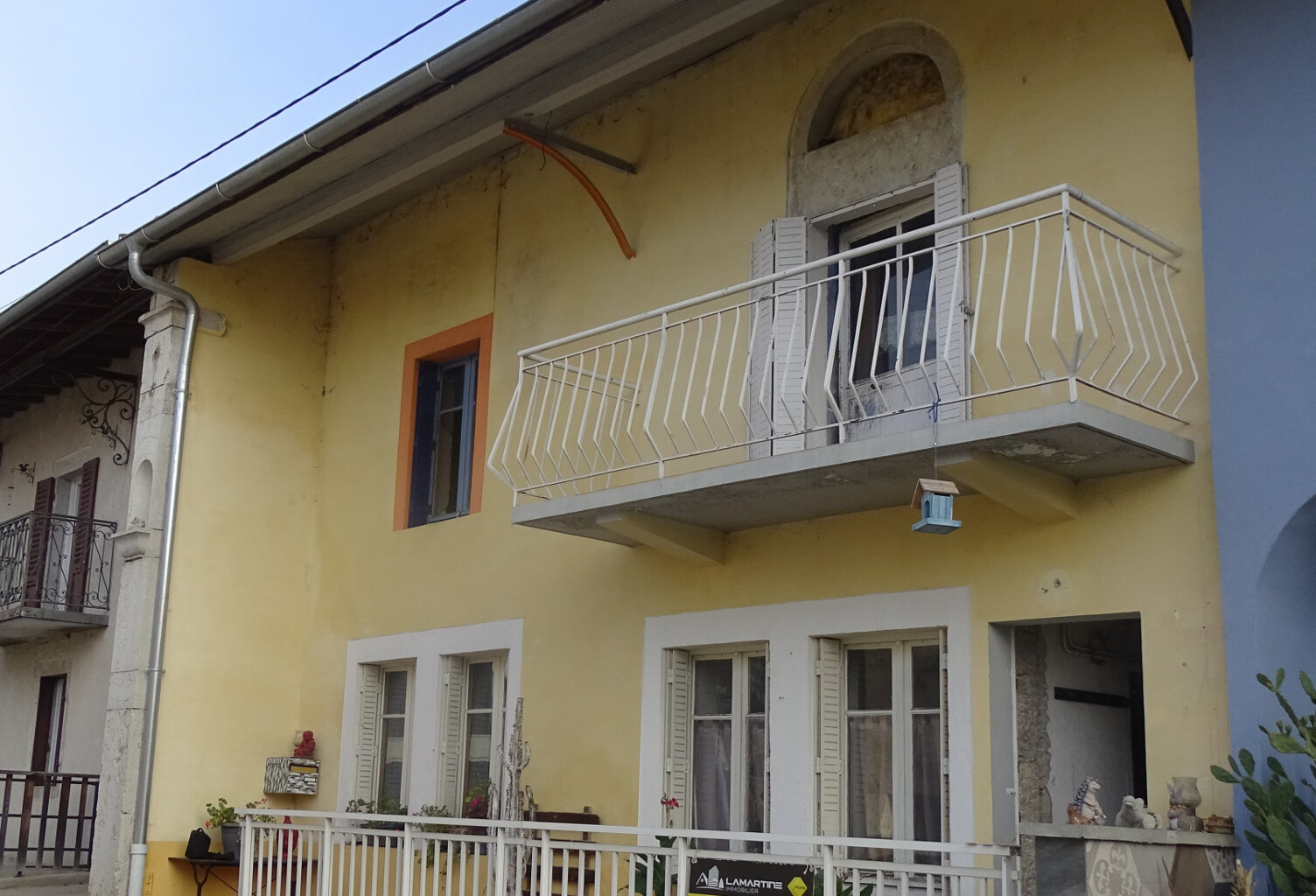 Maison mitoyenne à rénover Vouglans. — photo 1
