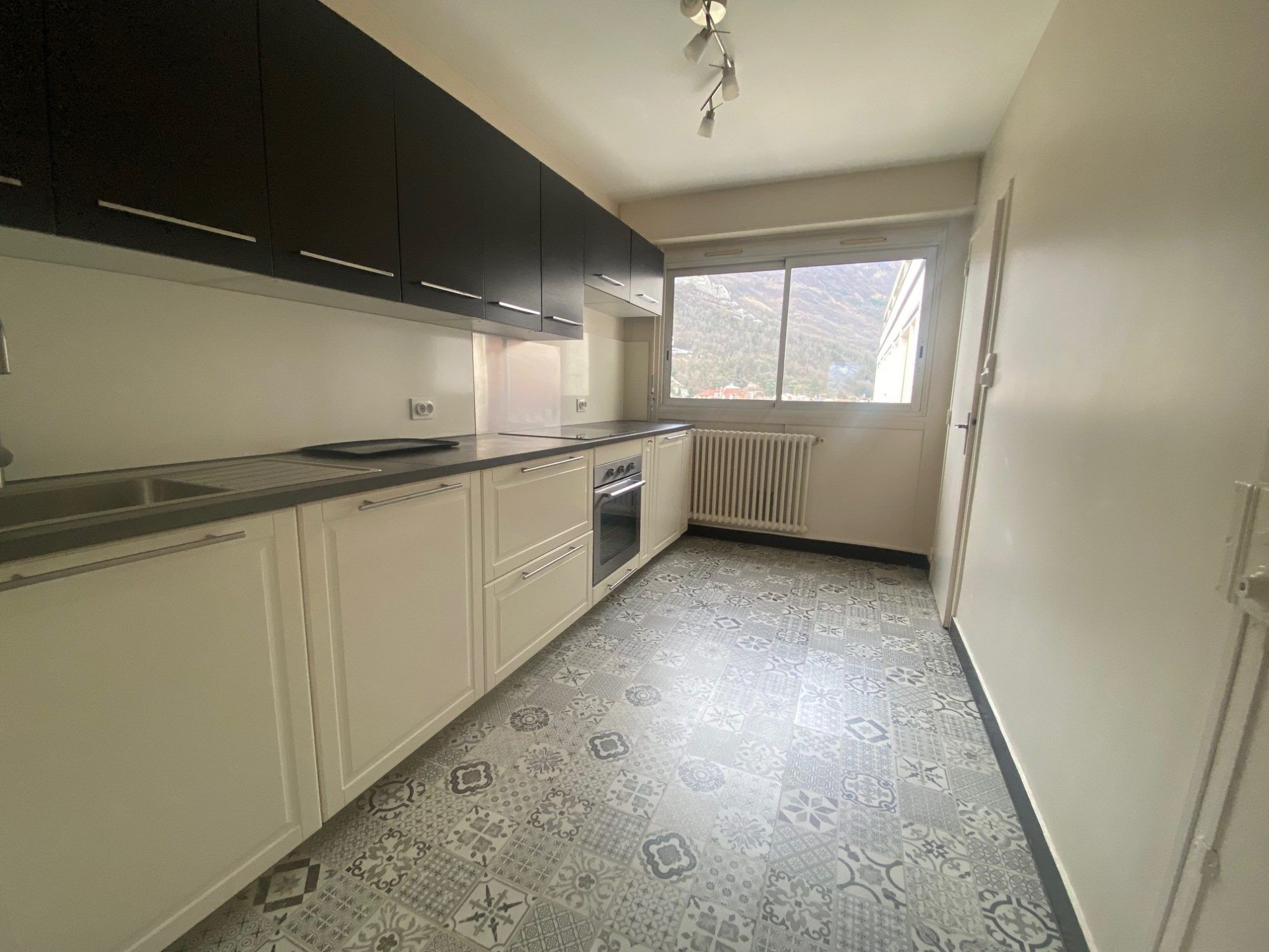 Appartement 4 pièces  à louer Grenoble 38000