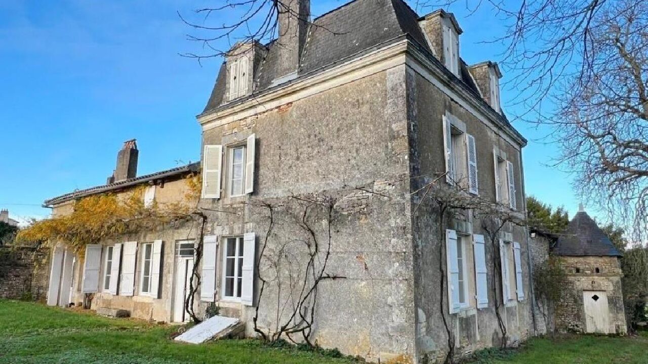 maison 8 pièces 180 m2 à vendre à Ruffec (16700)