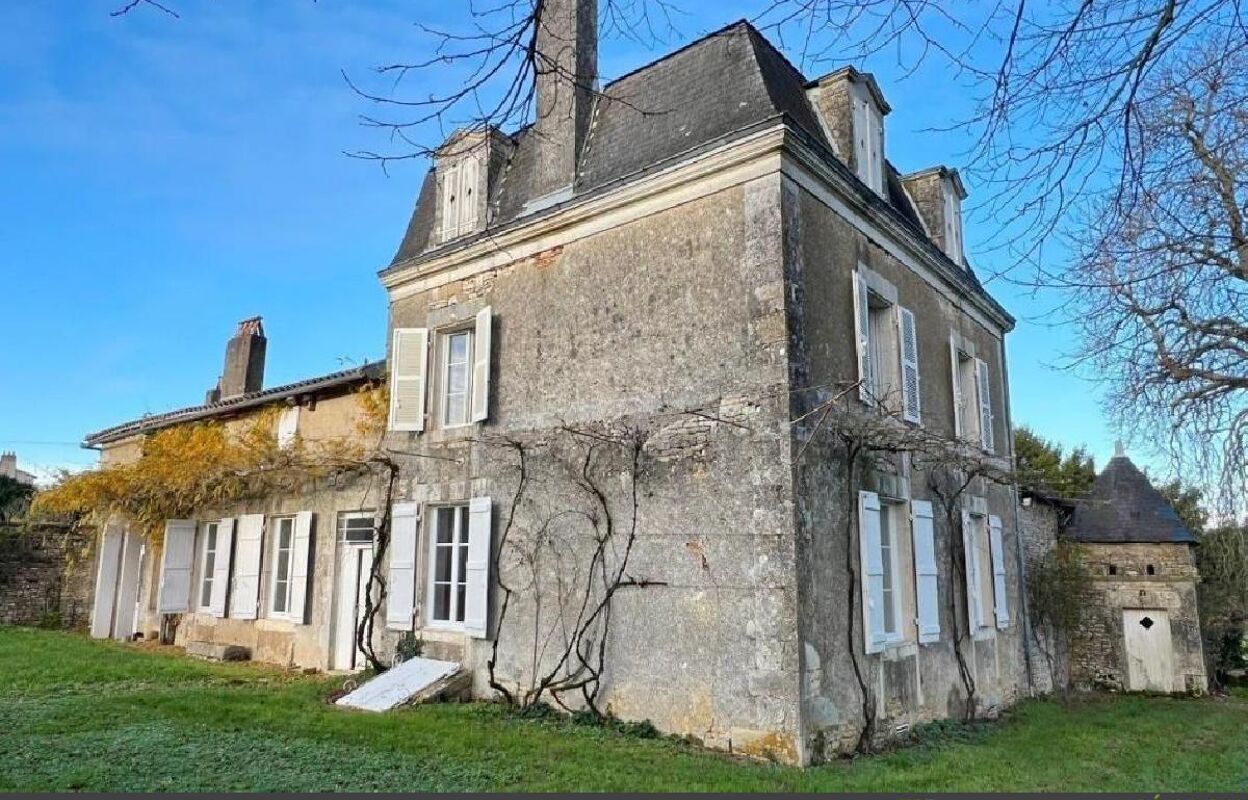 maison 8 pièces 180 m2 à vendre à Ruffec (16700)