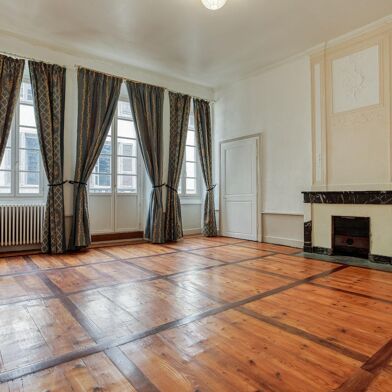 Appartement 7 pièces 445000 €