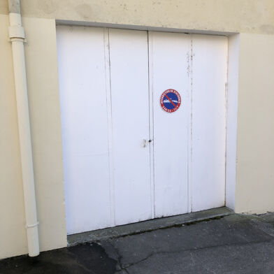 Garage  65 €