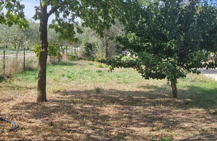 À vendre : Terrain constructible à Carpentras   Quartier cal — photo 3