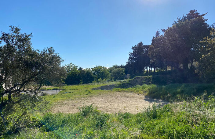 À vendre : Terrain constructible à Entraigues   Lotissement — photo 2