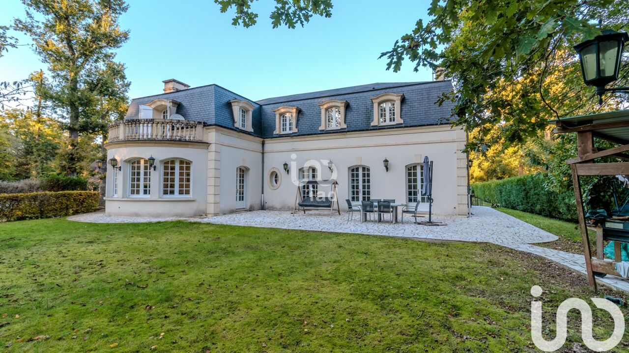 maison 8 pièces 315 m2 à vendre à Lamorlaye (60260)