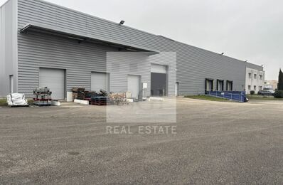 location commerce 29 374 € CC /mois à proximité de Chassieu (69680)