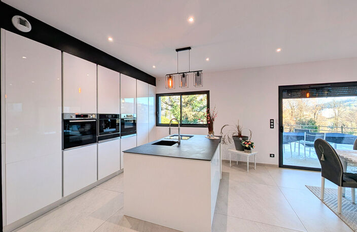 Maison Chambery 9 pièces 300 m2 — photo 4