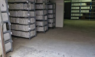 Garage  120 m² à louer à Vannes (56000)