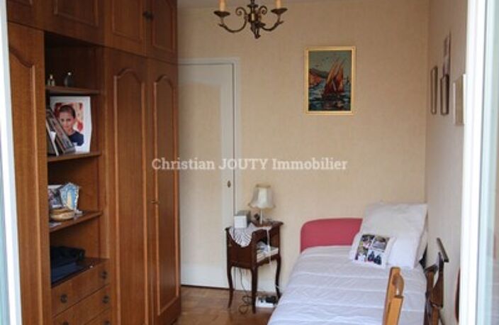 F4 — photo 3