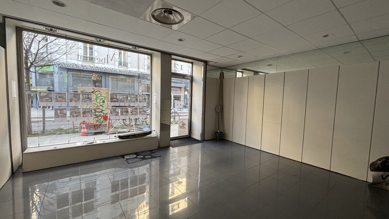 commerce  pièces 86 m2 à louer à Grenoble (38000)