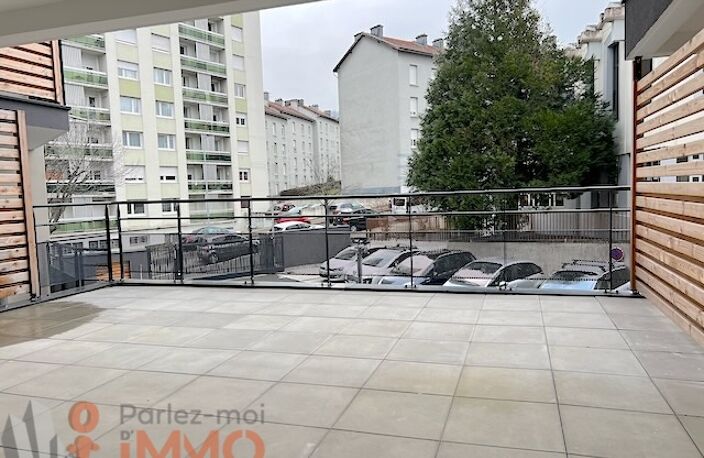 T3 — photo 3