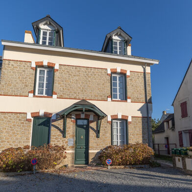 Maison 10 pièces 254 m²