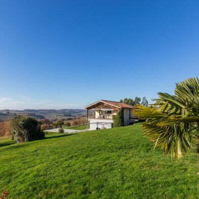 Maison 8 pièces 472000 €