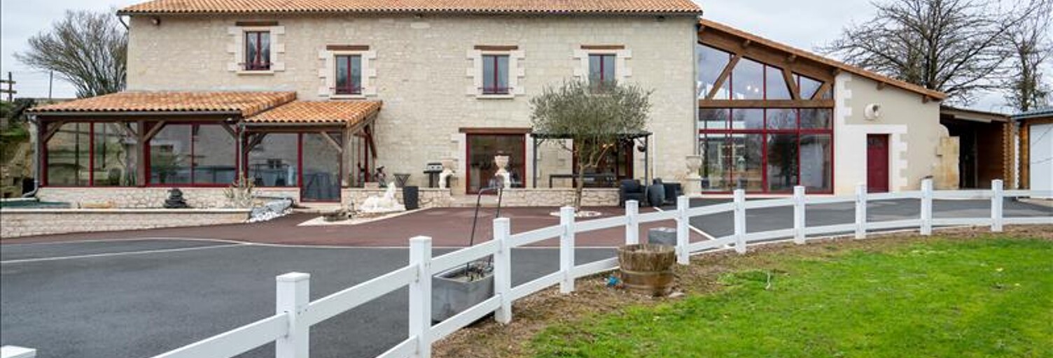 Maison 7 Pièces 241 m² à vendre à Les Trois-Moutiers (86120)