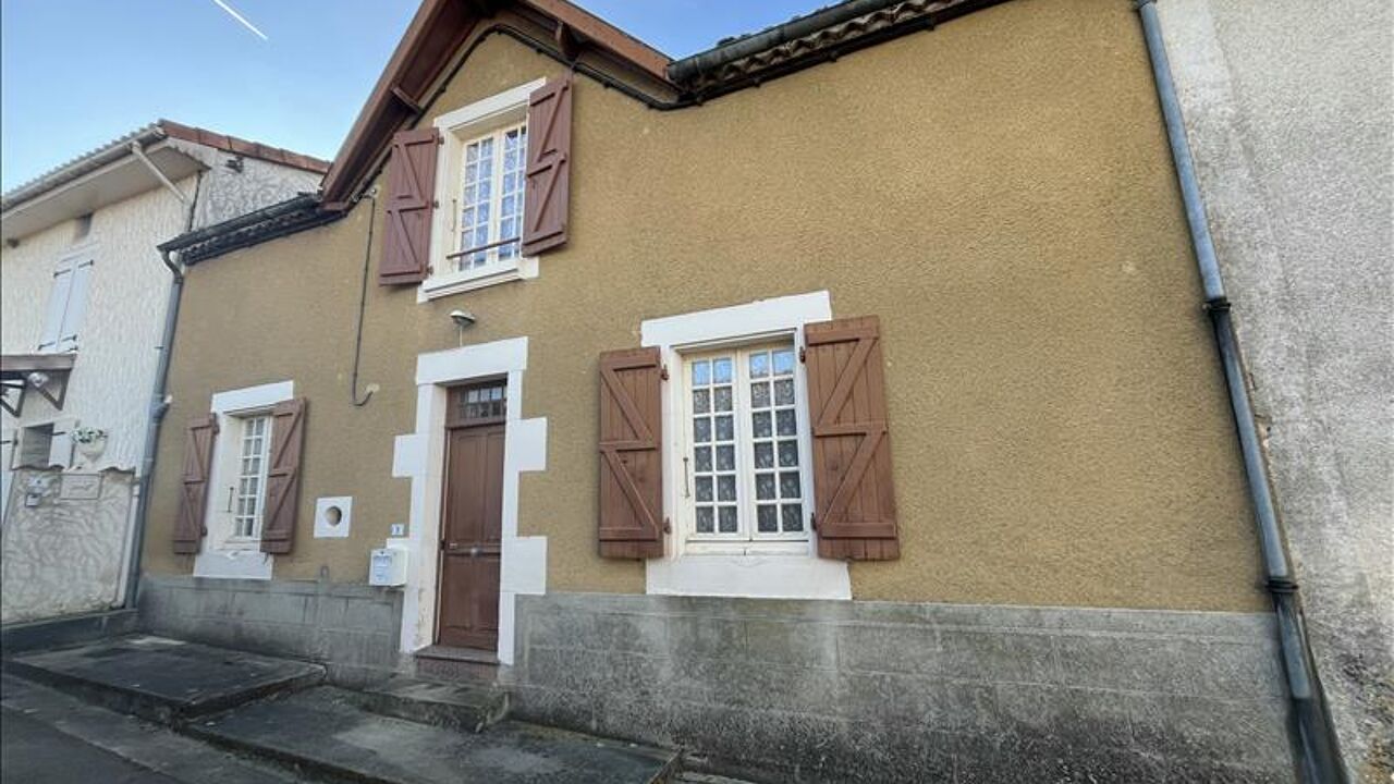 maison 5 pièces 103 m2 à vendre à Confolens (16500)