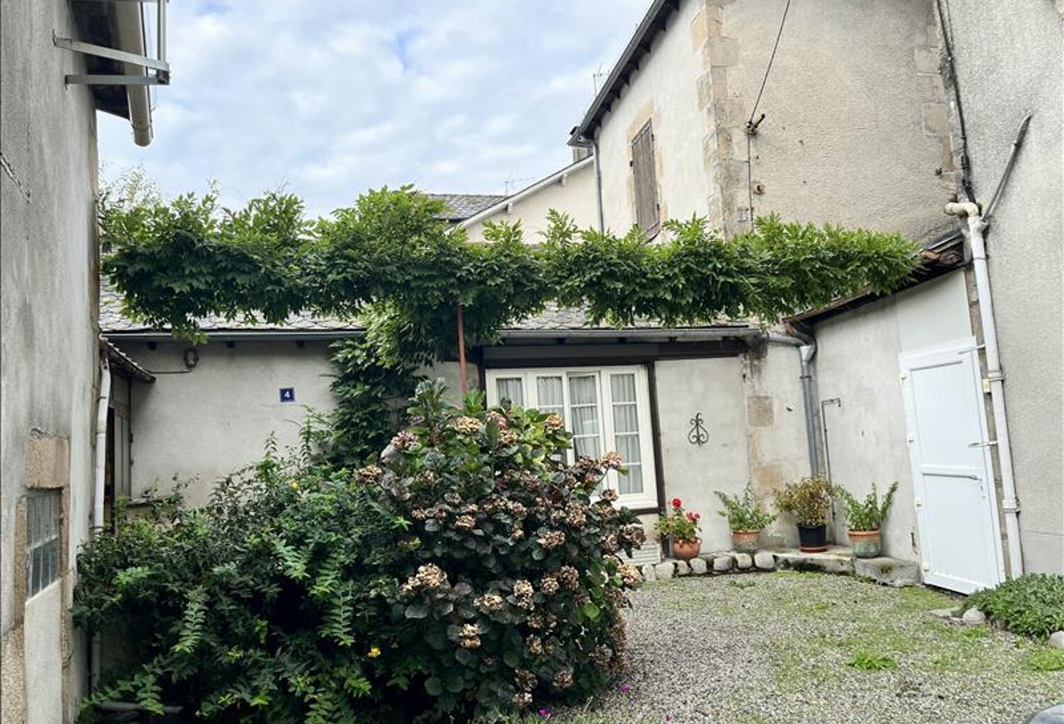 Maison de bourg de 3 pièces principales — photo 1