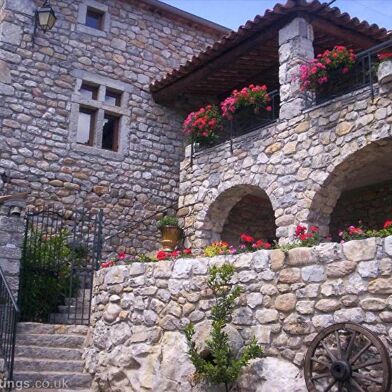 Maison 17 pièces 1365000 €