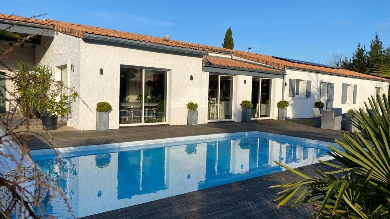 maison 5 pièces 175 m2 à vendre à Saintes (17100)