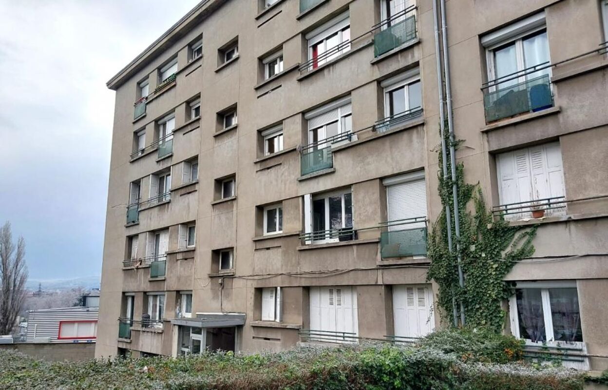 immeuble  pièces 440 m2 à vendre à Saint-Étienne (42000)