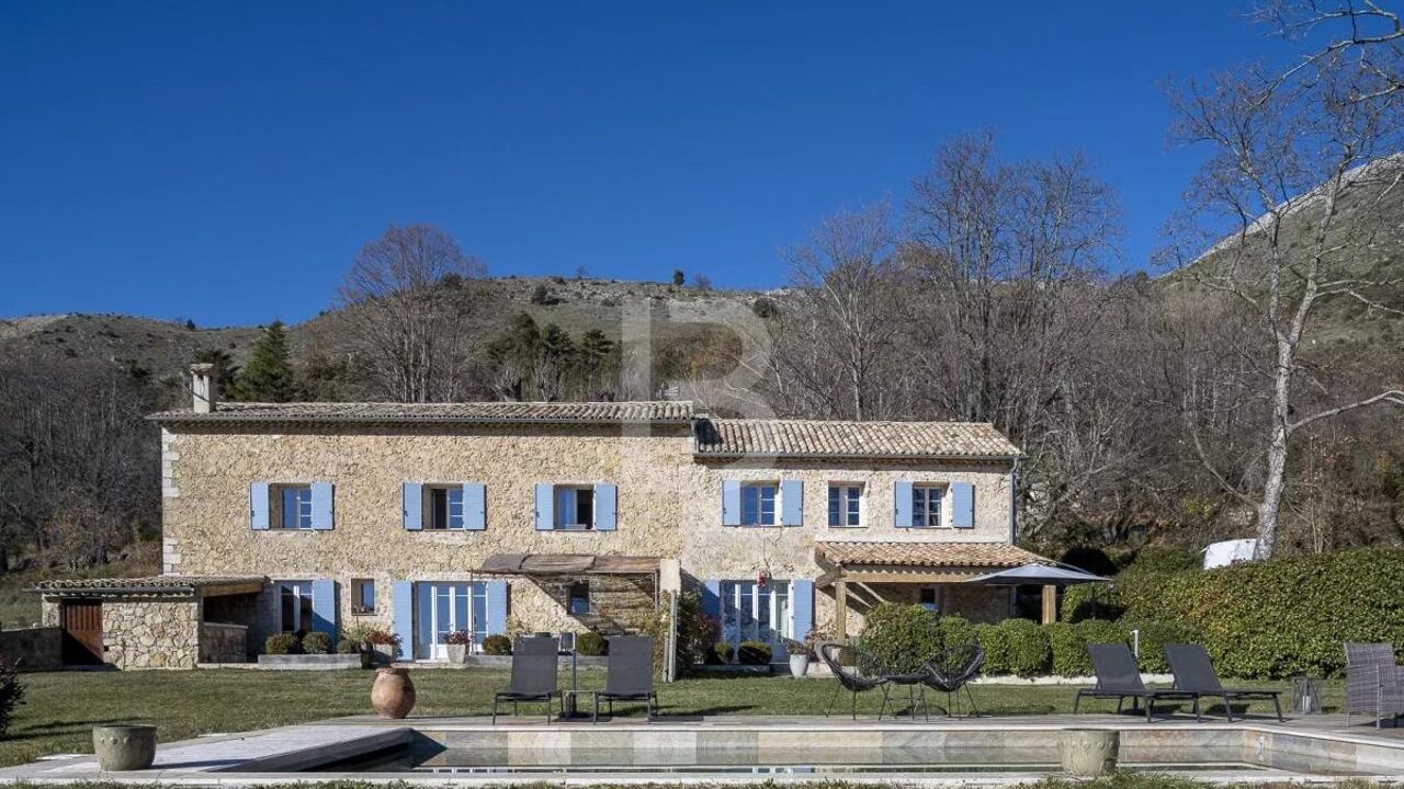 maison 6 pièces 220 m2 à vendre à Tourrettes-sur-Loup (06140)