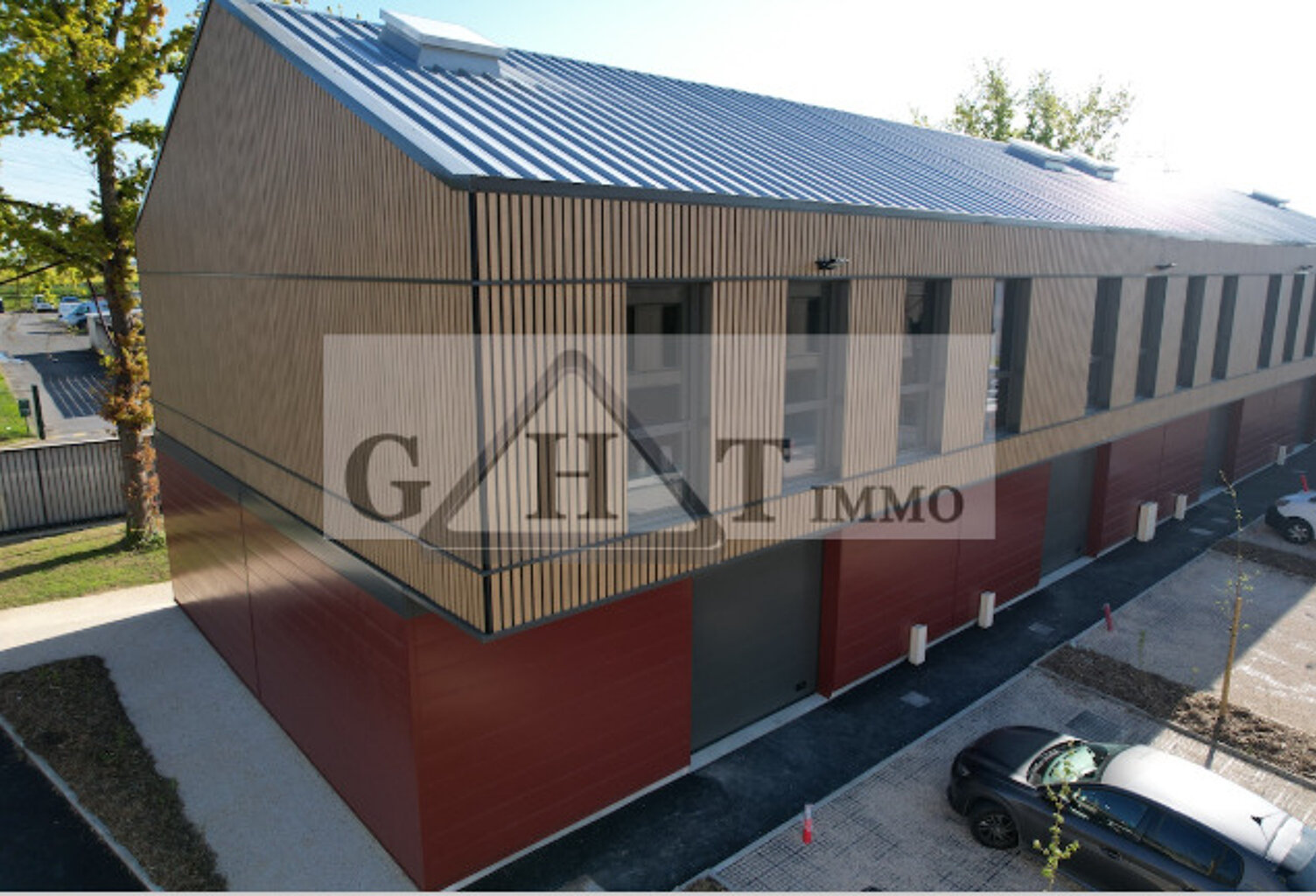 ENTREPOT /BUREAU DE 208.08 M² A VENDRE MARCOUSSIS — photo 1