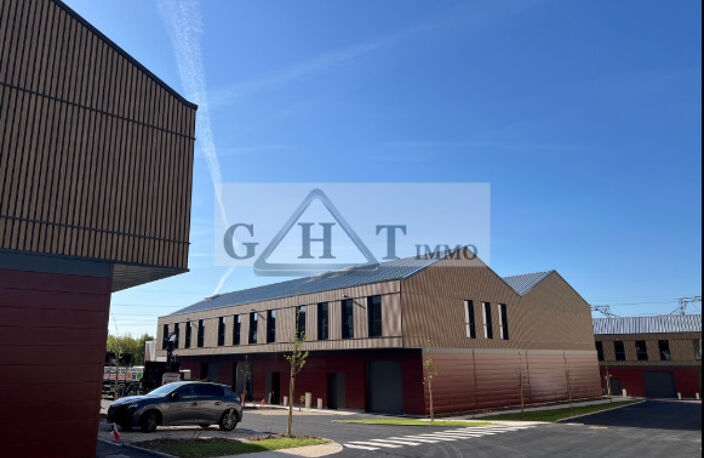 ENTREPOT /BUREAU DE 208.08 M² A VENDRE MARCOUSSIS — photo 3