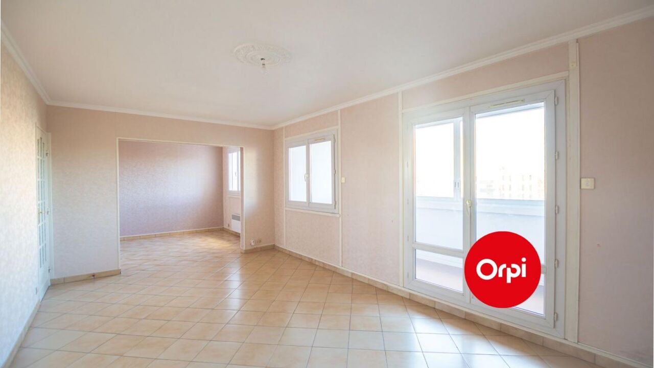 appartement 4 pièces 87 m2 à vendre à Saint-Priest (69800)