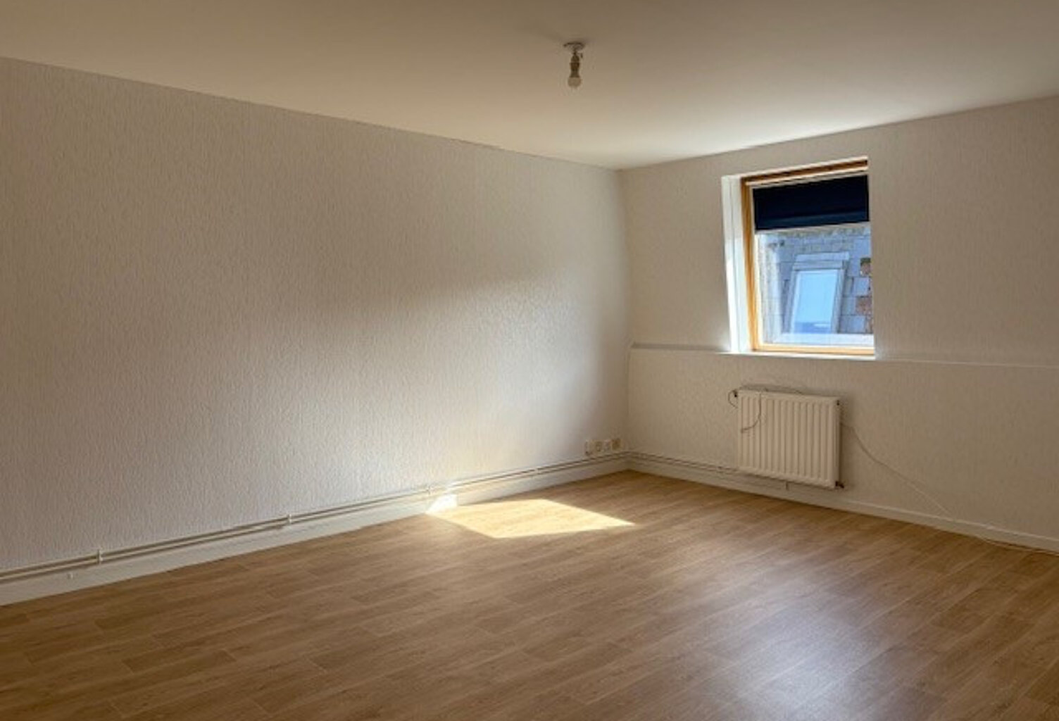 Leasing Appartement 2  pièces 56 m² La Châtre — photo 1