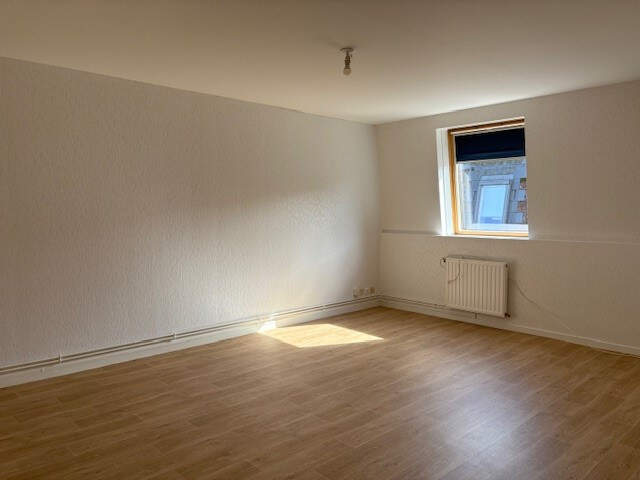 Leasing Appartement 2  pièces 56 m² La Châtre — photo du bien