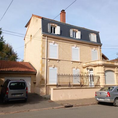 Maison 7 pièces 270 m²