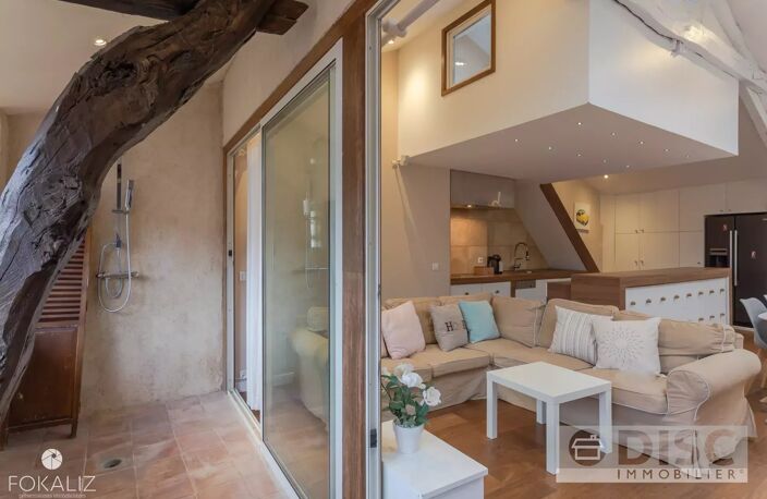 Magnifique appartement de standing au coeur de la cité médiévale. — photo 2