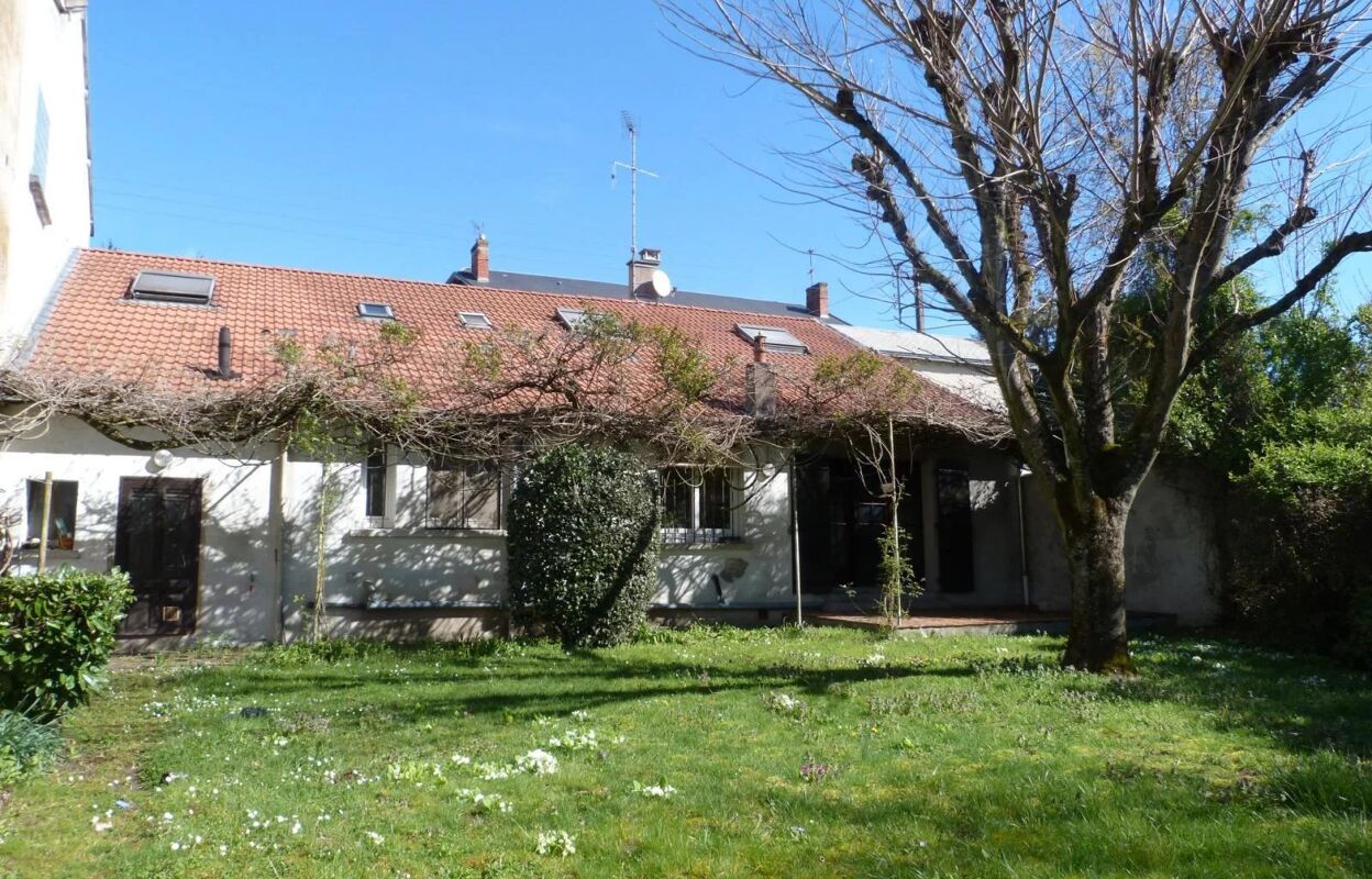 maison 7 pièces 165 m2 à vendre à Vierzon (18100)