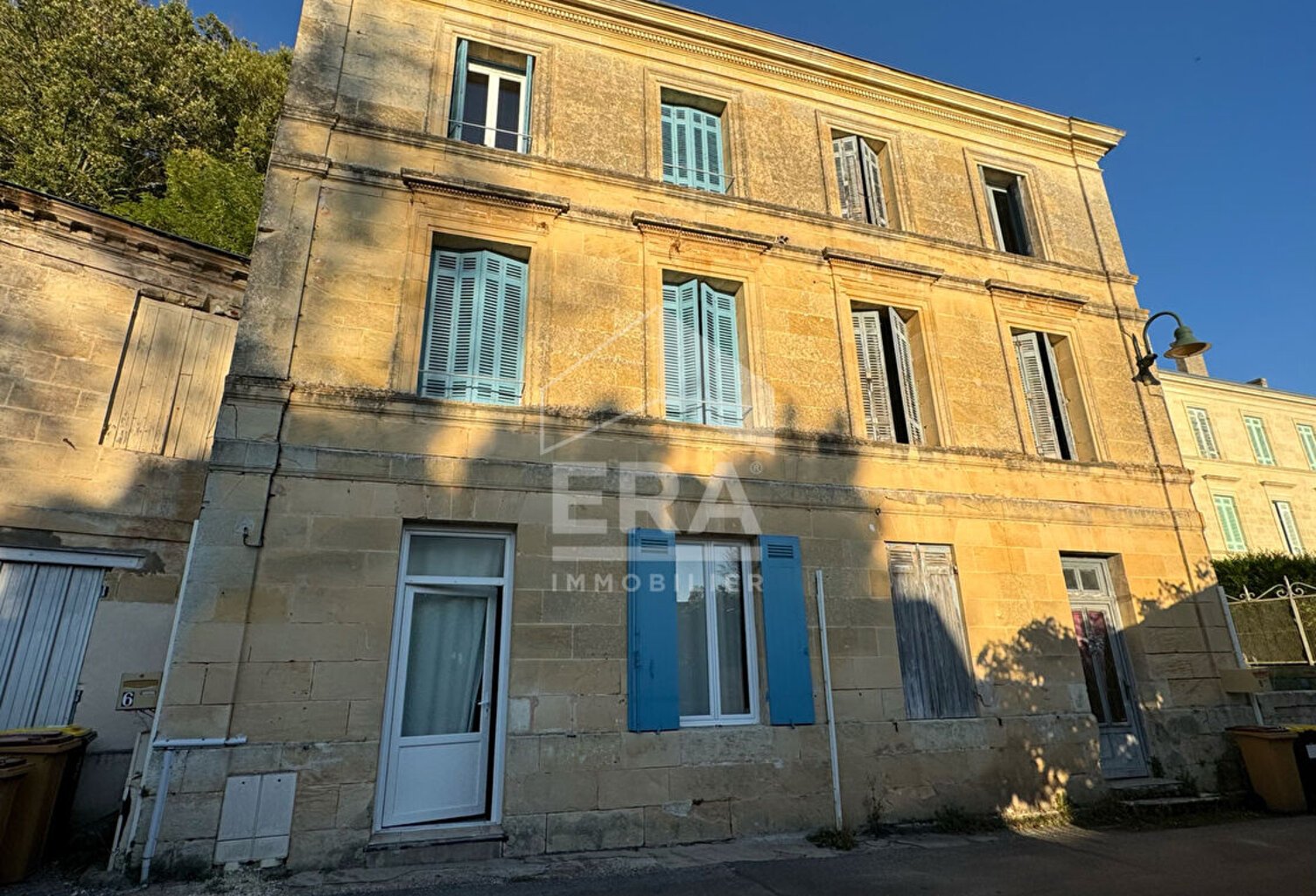 Maison Bourg 9 pièce(s) 180 m2 — photo 1