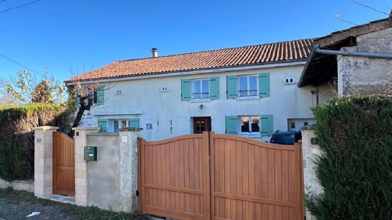 maison 9 pièces 270 m2 à vendre à Mansle (16230)