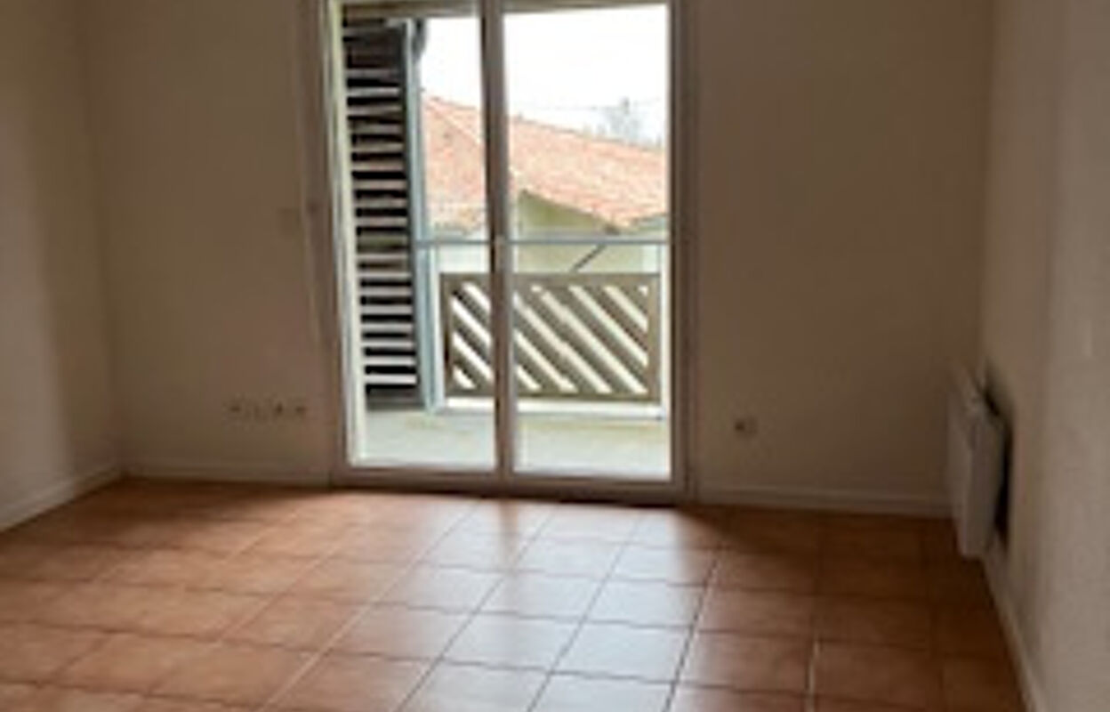 appartement 2 pièces 37 m2 à louer à Escassefort (47350)