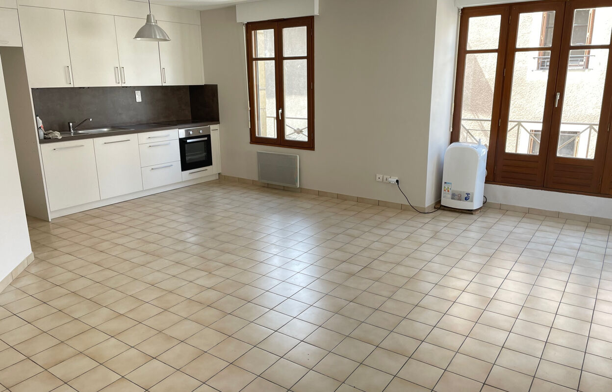 appartement 3 pièces 60 m2 à louer à Espalion (12500)