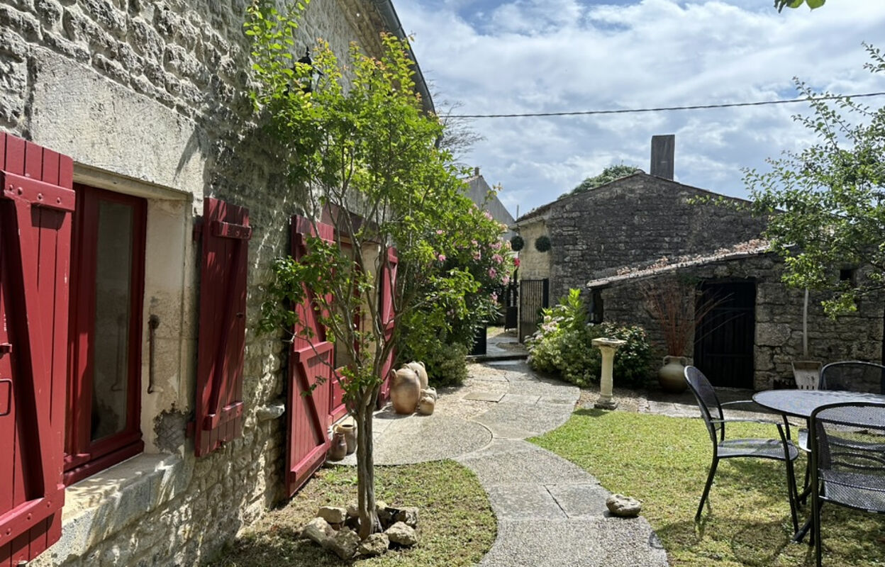 maison 5 pièces 135 m2 à vendre à La Villedieu (17470)