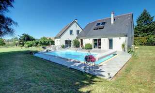 Maison 11 Pièces 245 m² à vendre à Saint-Georges-sur-Cher (41400)