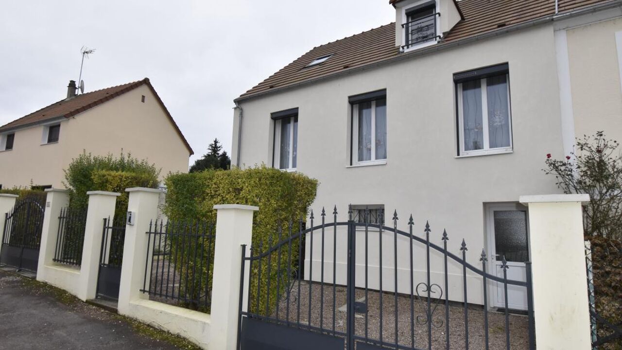 maison 4 pièces 150 m2 à vendre à Neuvy-sur-Loire (58450)