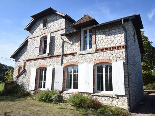 Maison 176 m² à COSNE COURS SUR LOIRE — photo du bien