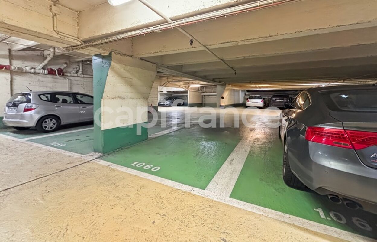 garage  pièces 14 m2 à vendre à Neuilly-sur-Seine (92200)