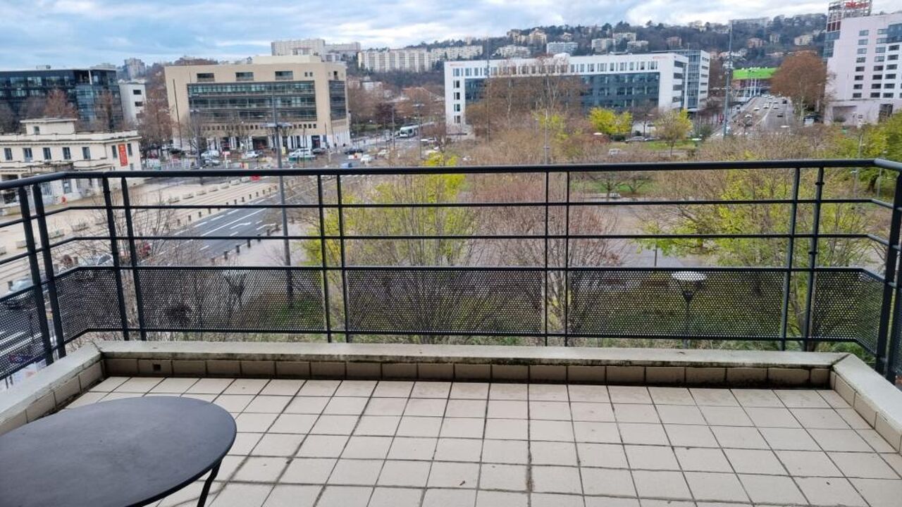 appartement 3 pièces 59 m2 à louer à Lyon 7 (69007)