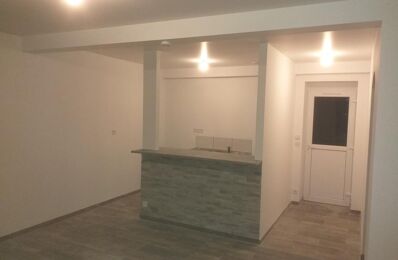 location appartement 700 € CC /mois à proximité de Crédin (56580)