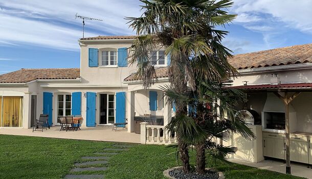 Villa / Maison 7 pièces  à vendre Saint-Sulpice-de-Royan 17200